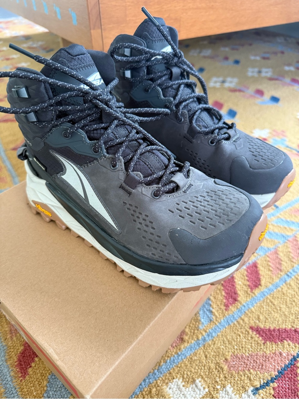 Women’s Olympus 5 mid GTX 8